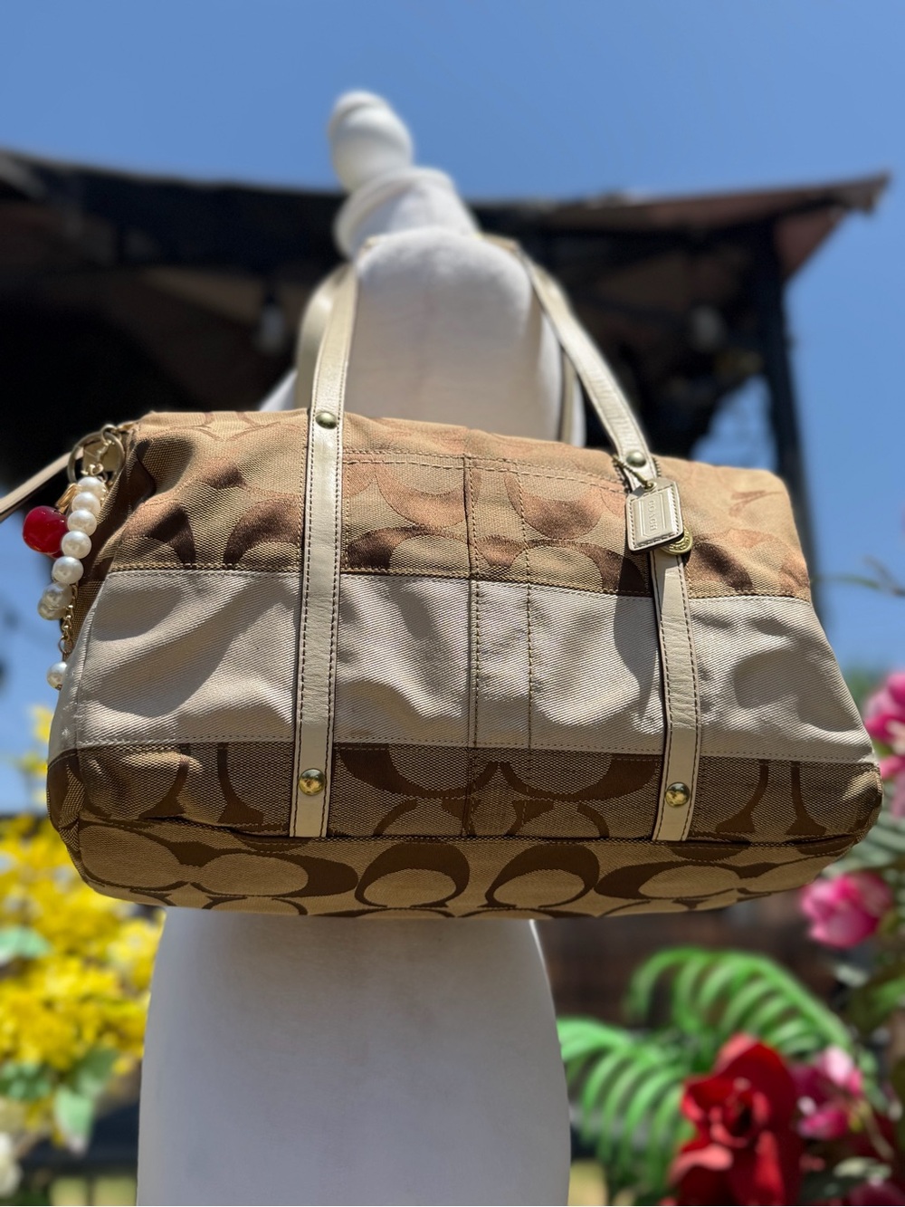 Coach Khaki/Beige Signature Canvas Shoulder Bag with Pearl Charm - Picture 5 of 10